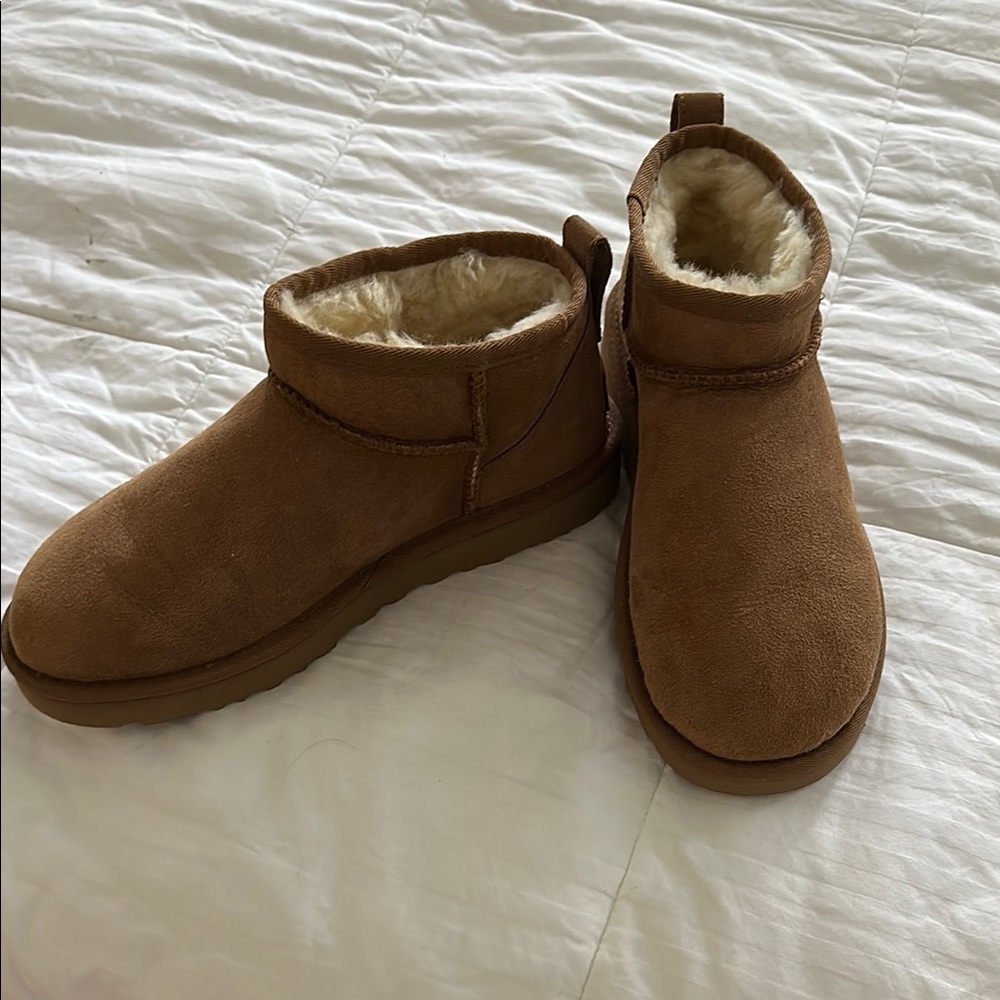 UGG Chestnut Ultra Mini